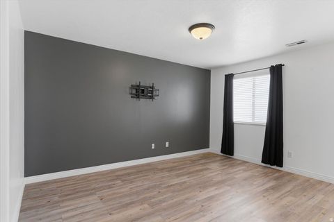 Tiny photo for 1121 W LANCELOT LN, West Haven, UT 84401 (MLS # 2159503)