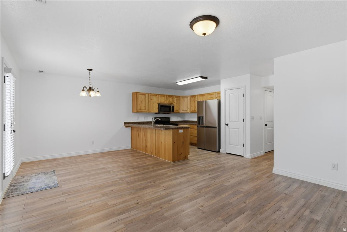 CAMELOT COVE - Residential