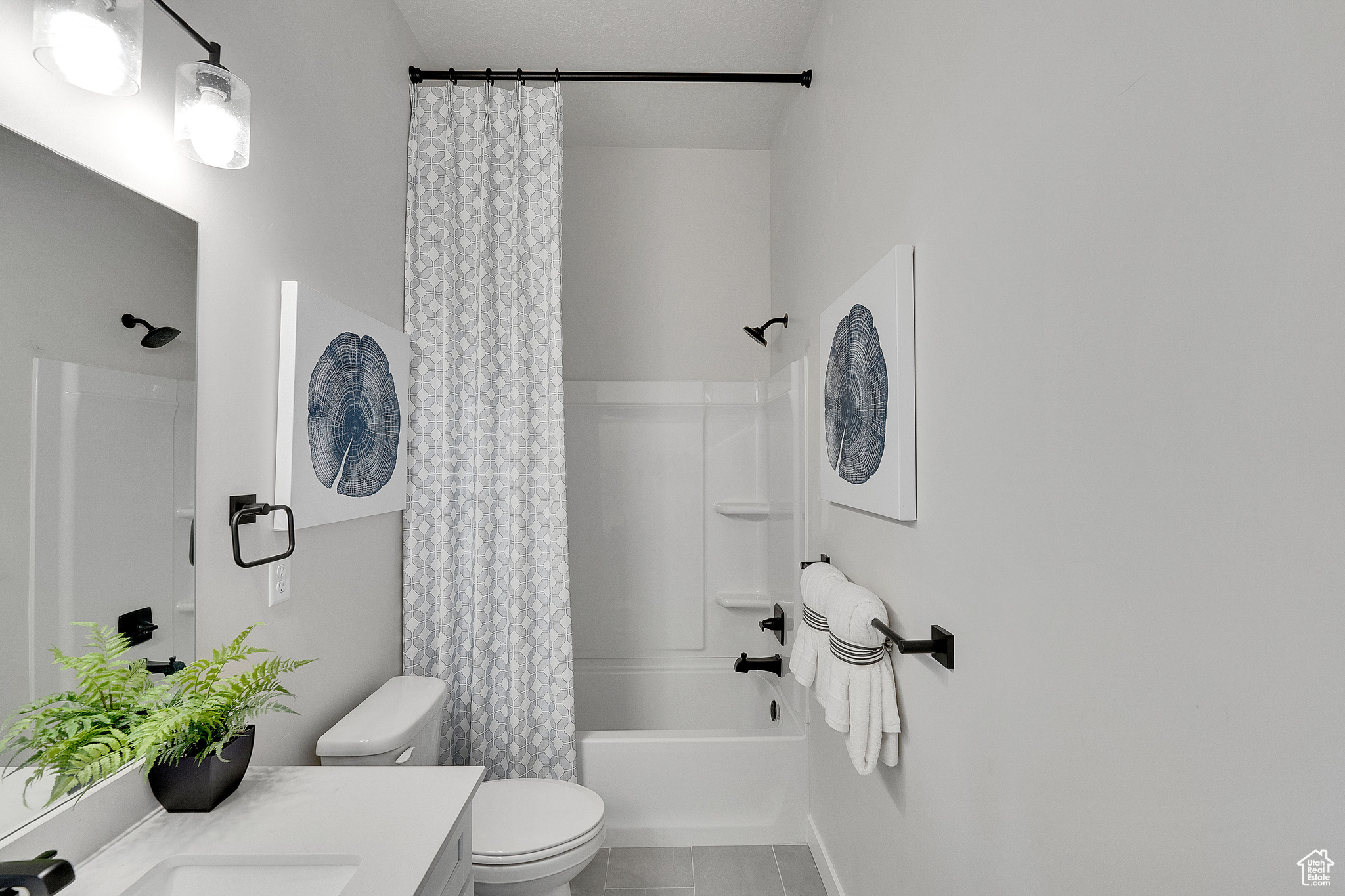 ASHLAR COVE - Residential