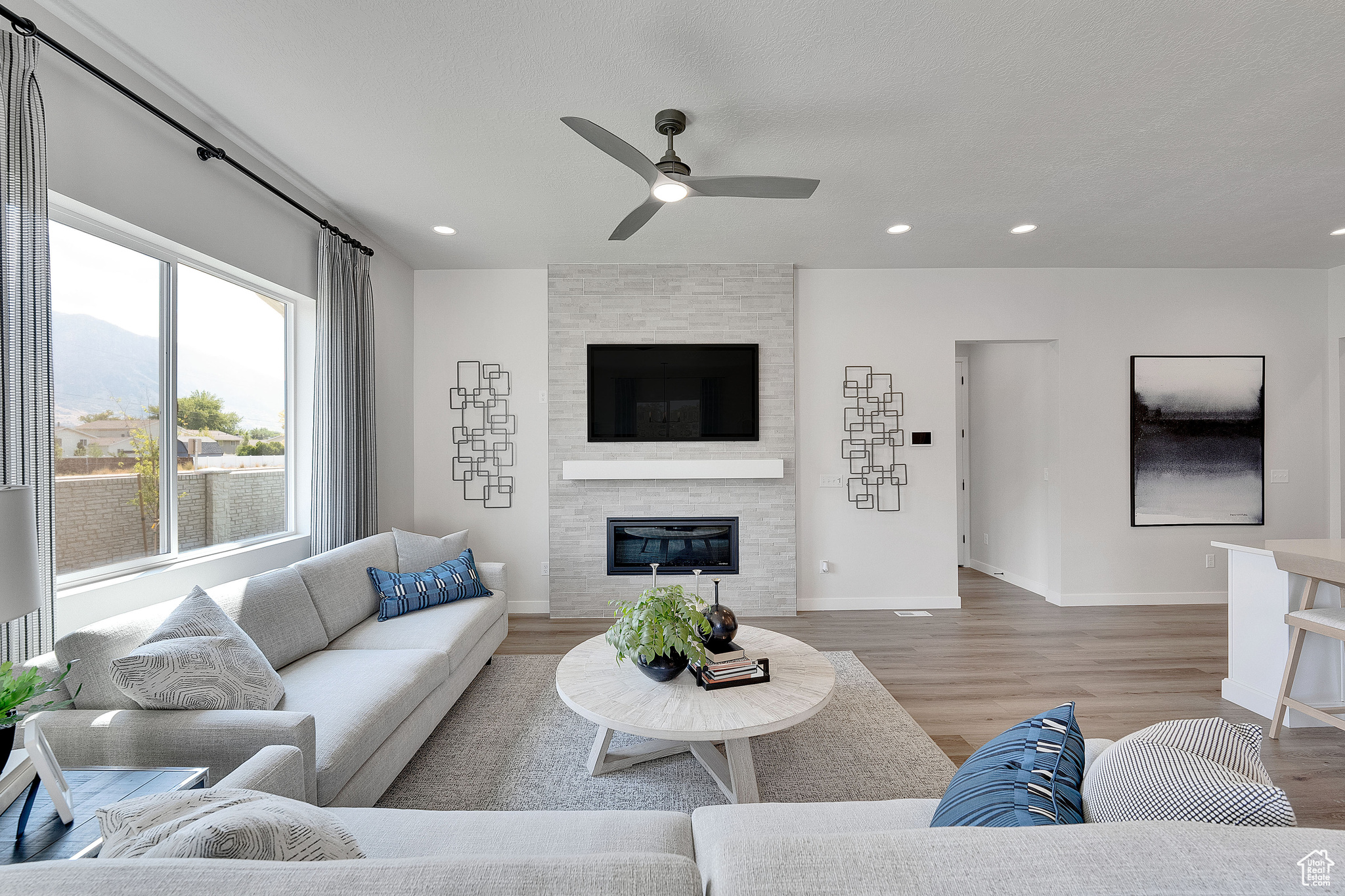 ASHLAR COVE - Residential