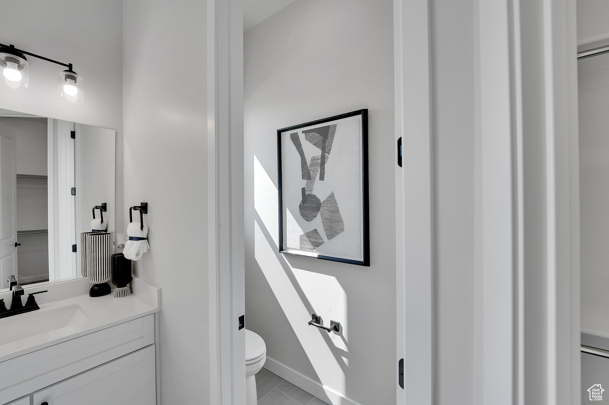 ASHLAR COVE - Residential