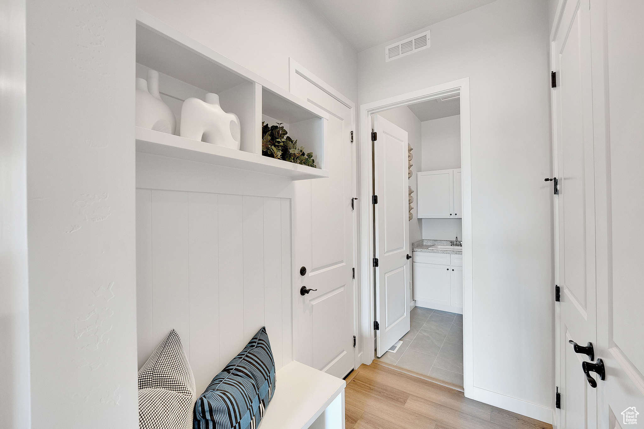 ASHLAR COVE - Residential