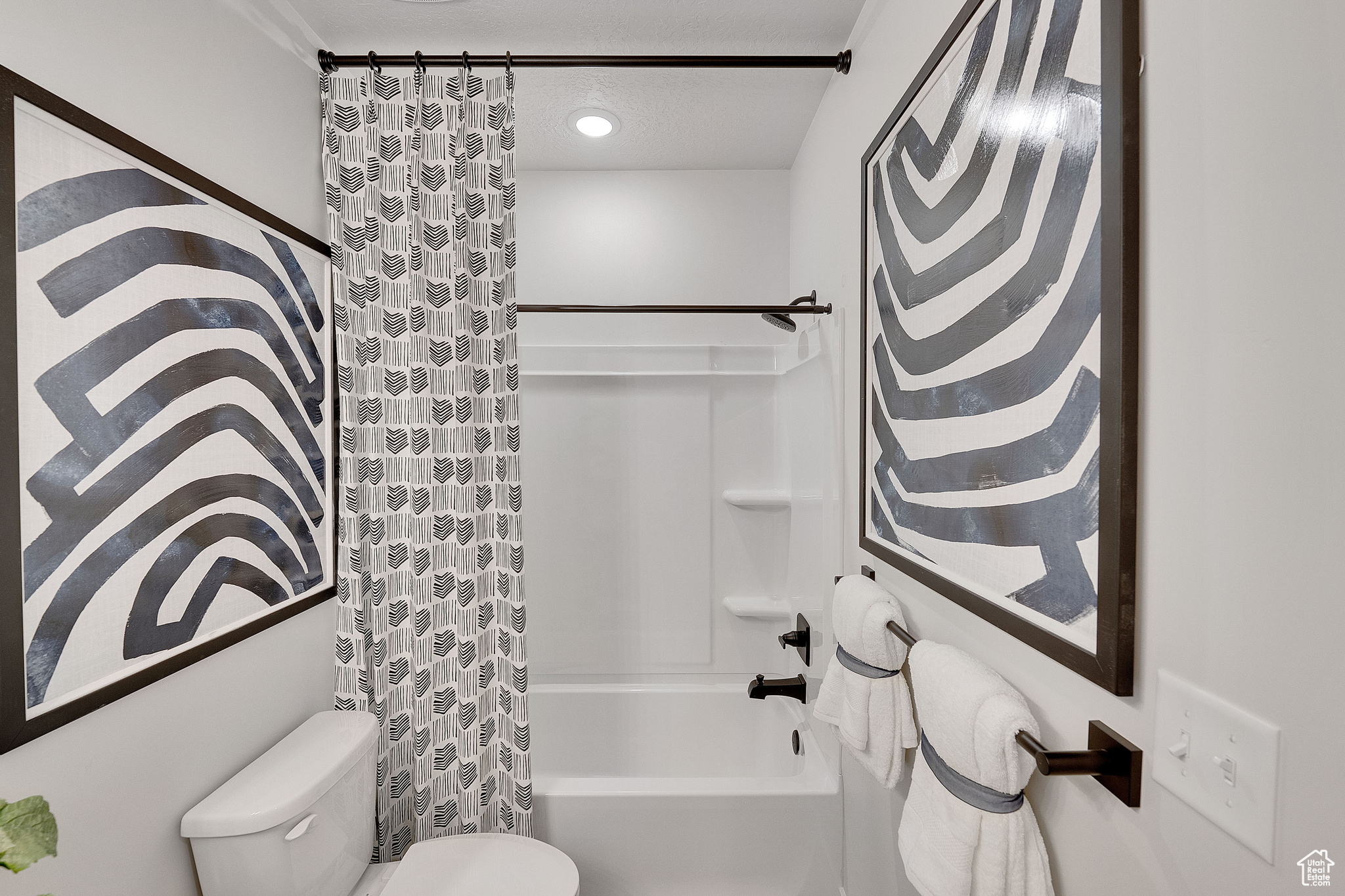 ASHLAR COVE - Residential