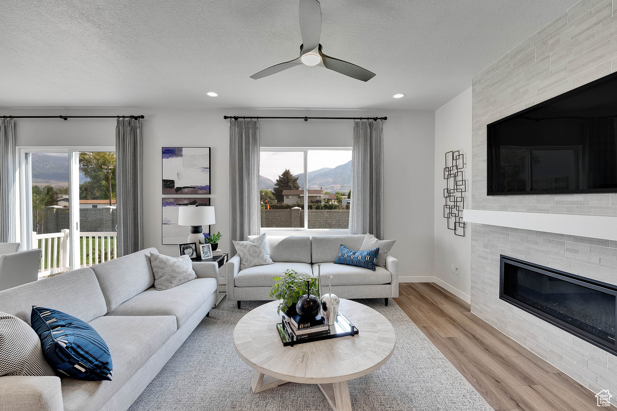 ASHLAR COVE - Residential