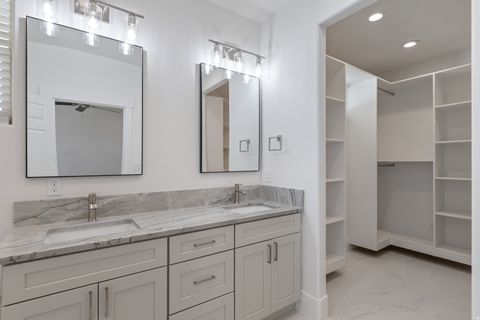 Tiny photo for 1488 W DIAMOND DR, Saint George, UT 84770 (MLS # 2133707)