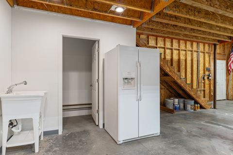 Tiny photo for 1488 W DIAMOND DR, Saint George, UT 84770 (MLS # 2133707)