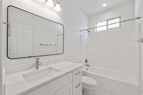 Tiny photo for 1488 W DIAMOND DR, Saint George, UT 84770 (MLS # 2133707)