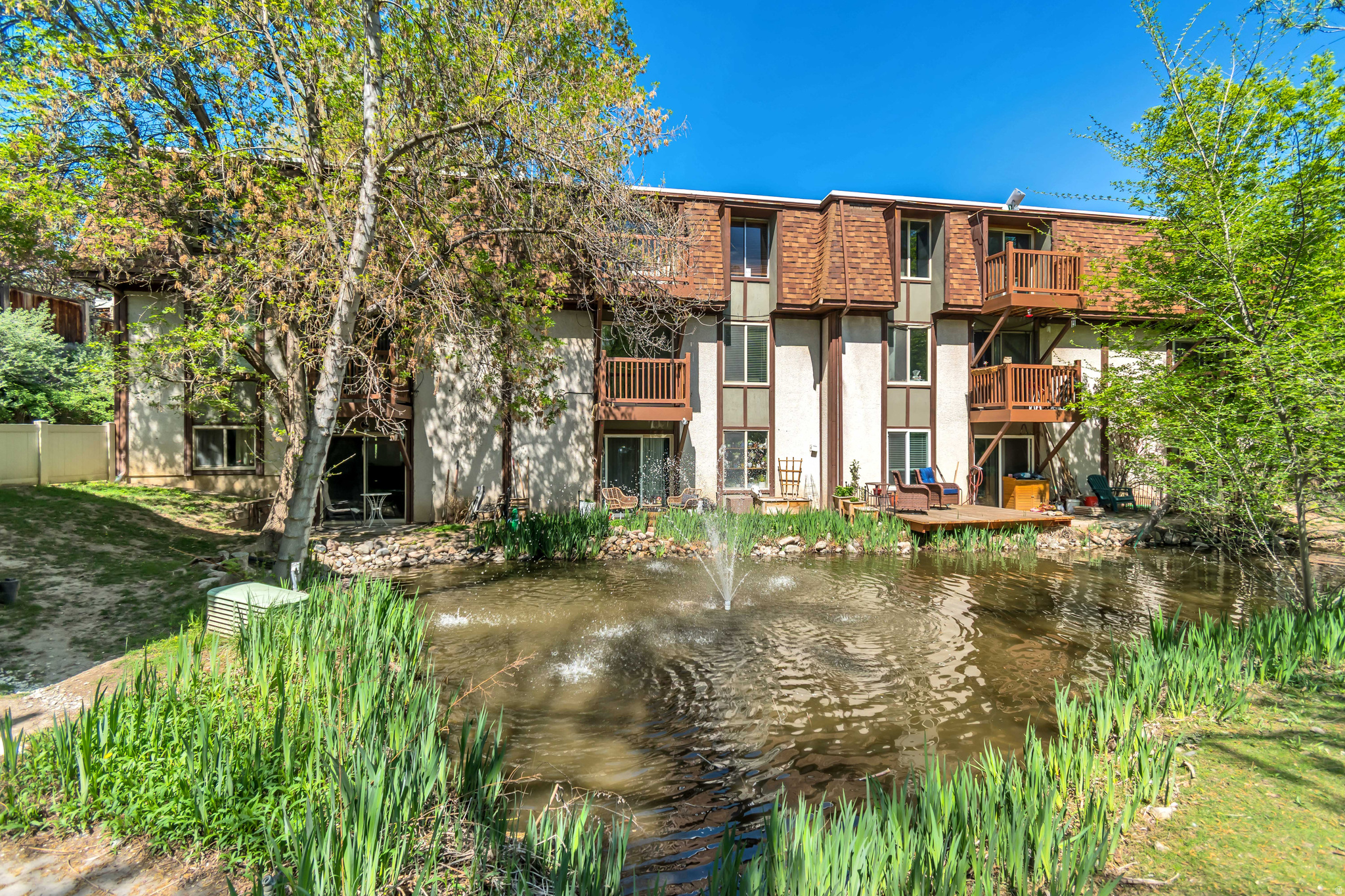 WILLOWS CONDM - Residential