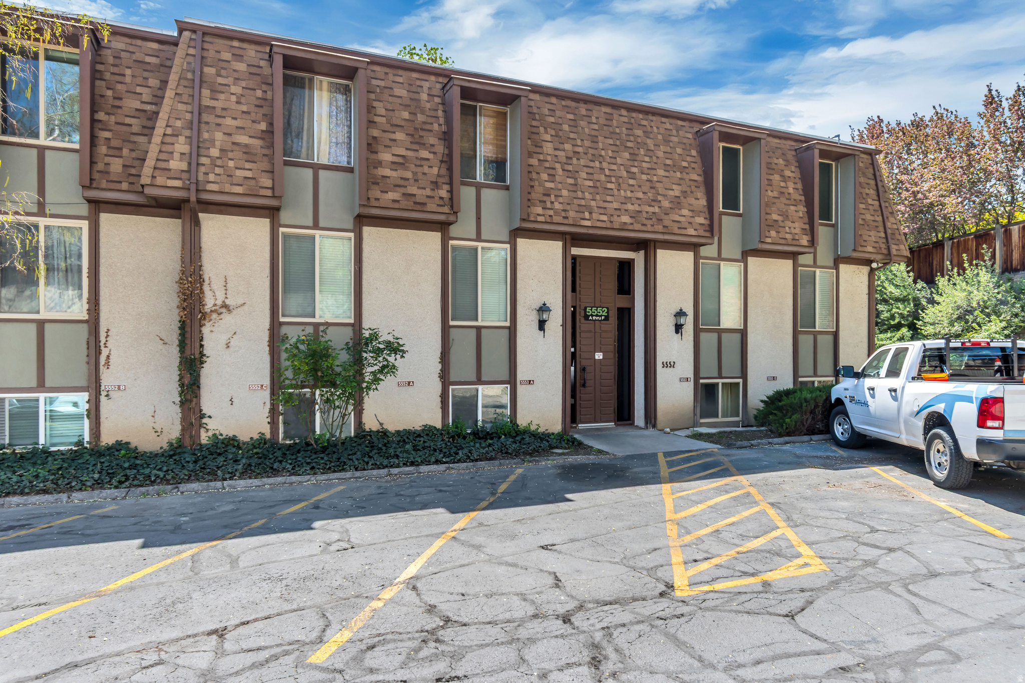 WILLOWS CONDM - Residential