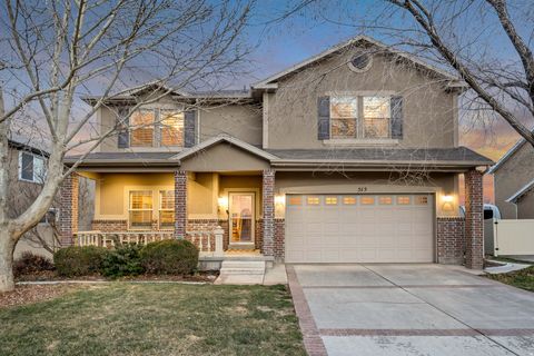 Photo of 515 S RIVER WAY Way W, Lehi, UT 84043 (MLS # 2139162)