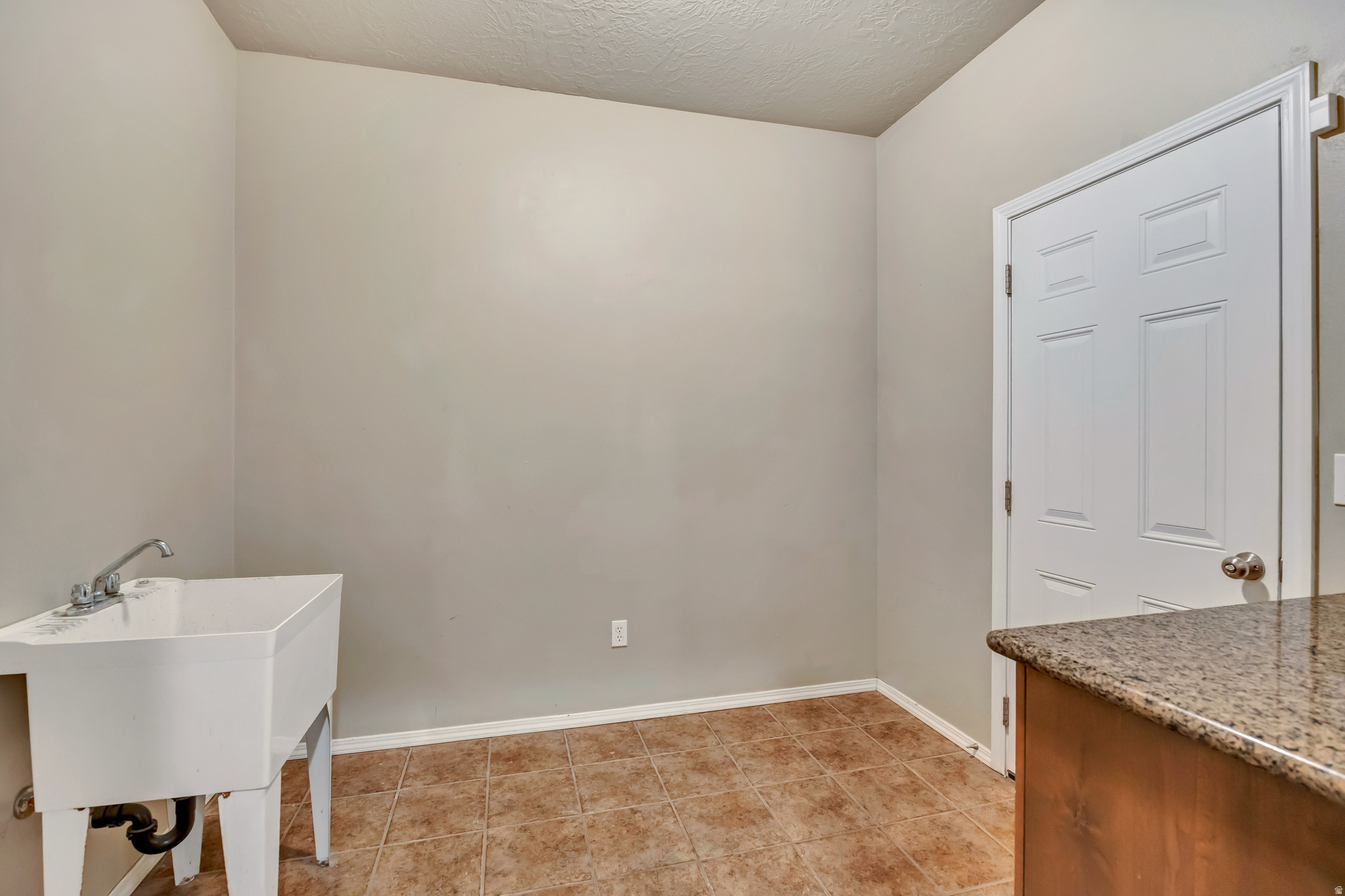 JORDAN WILLOWS - Residential