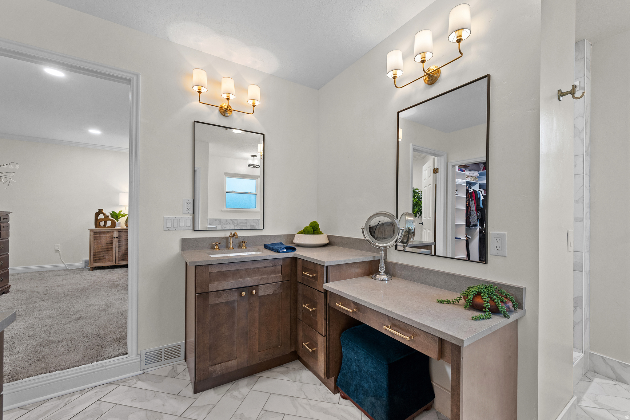 PHEASANT RUN - Residential