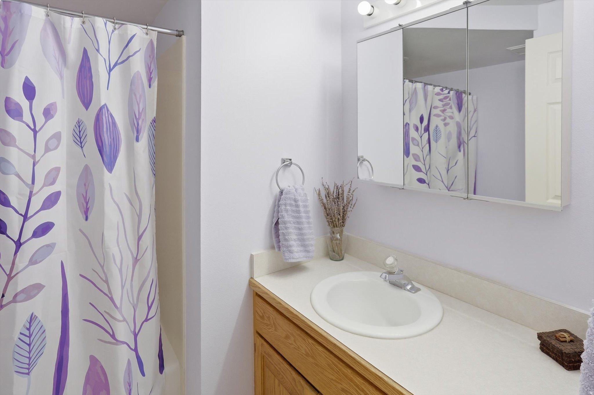 LAKECREST - Residential