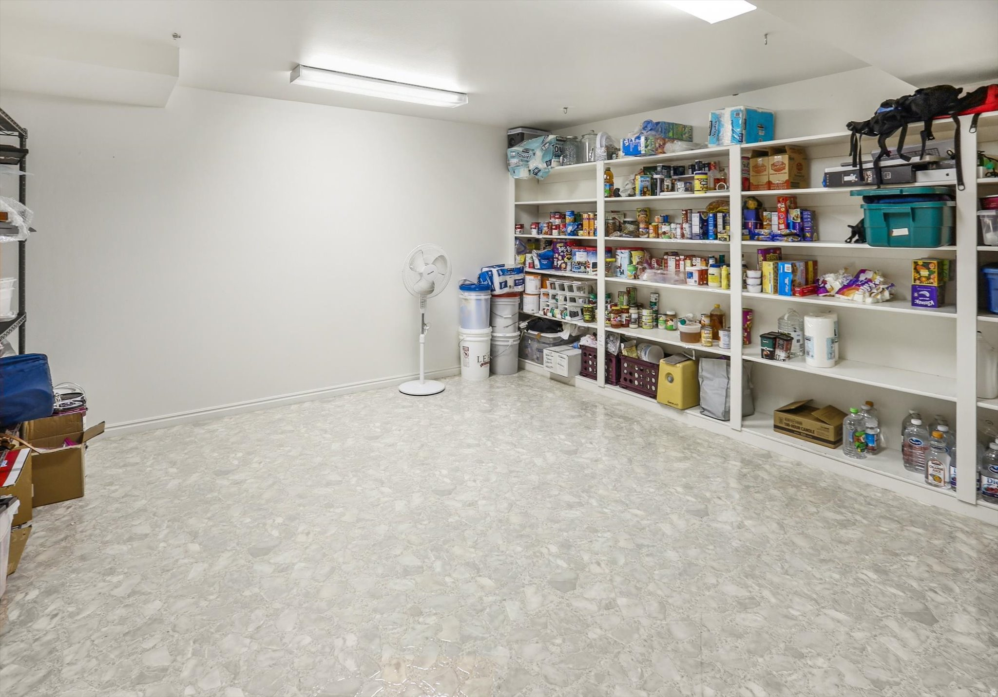 LAKECREST - Residential