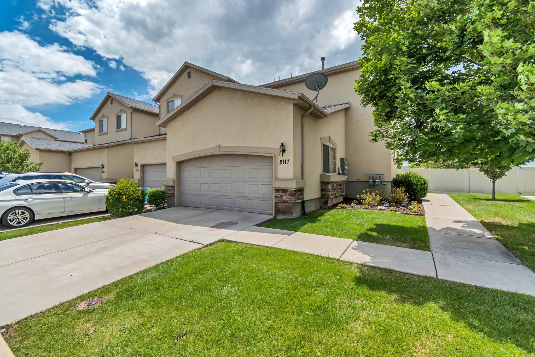POINTE MEADOWS - Residential