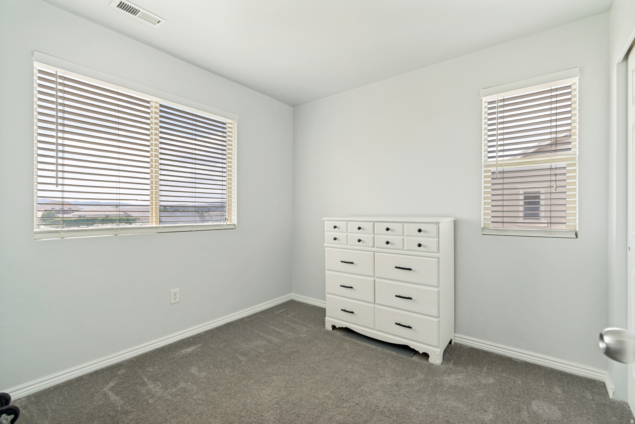 POINTE MEADOWS - Residential