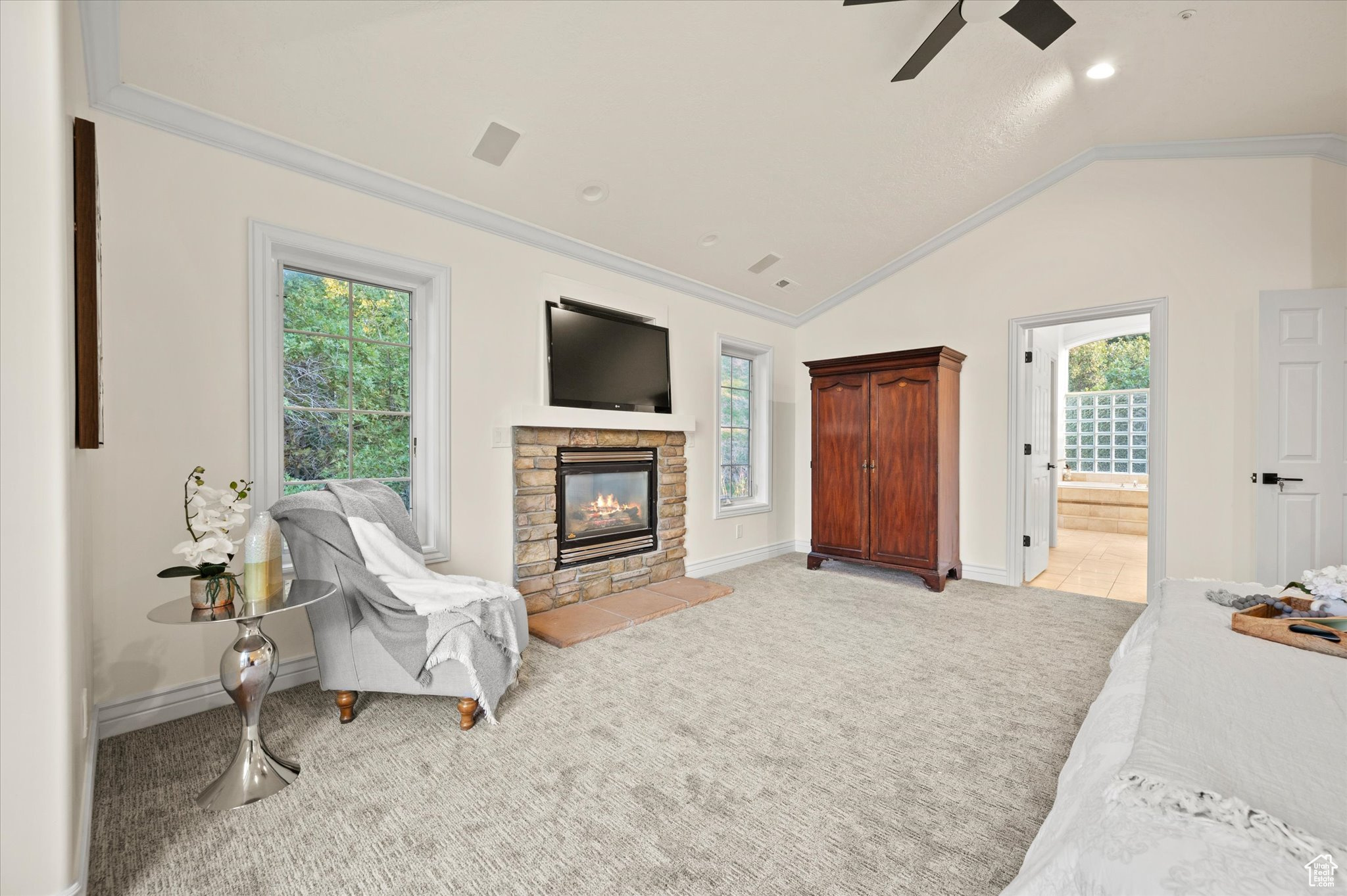 SUNCREST - THE POINT - Residential