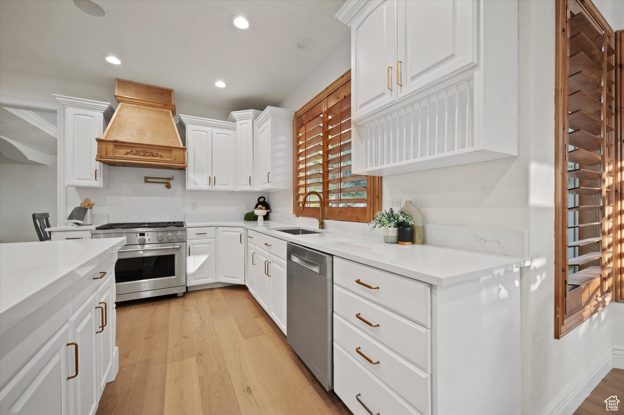 SUNCREST - THE POINT - Residential