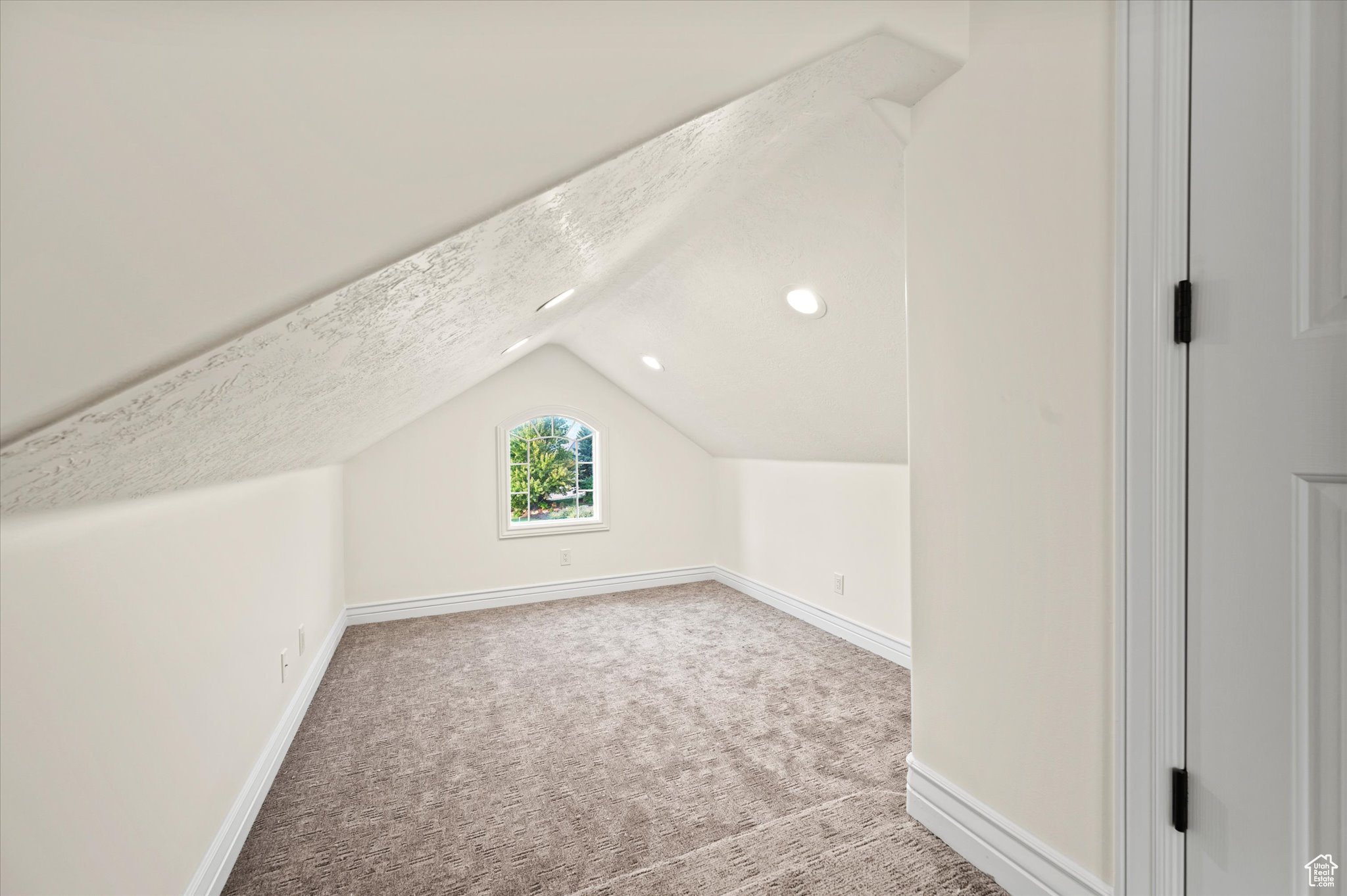 SUNCREST - THE POINT - Residential