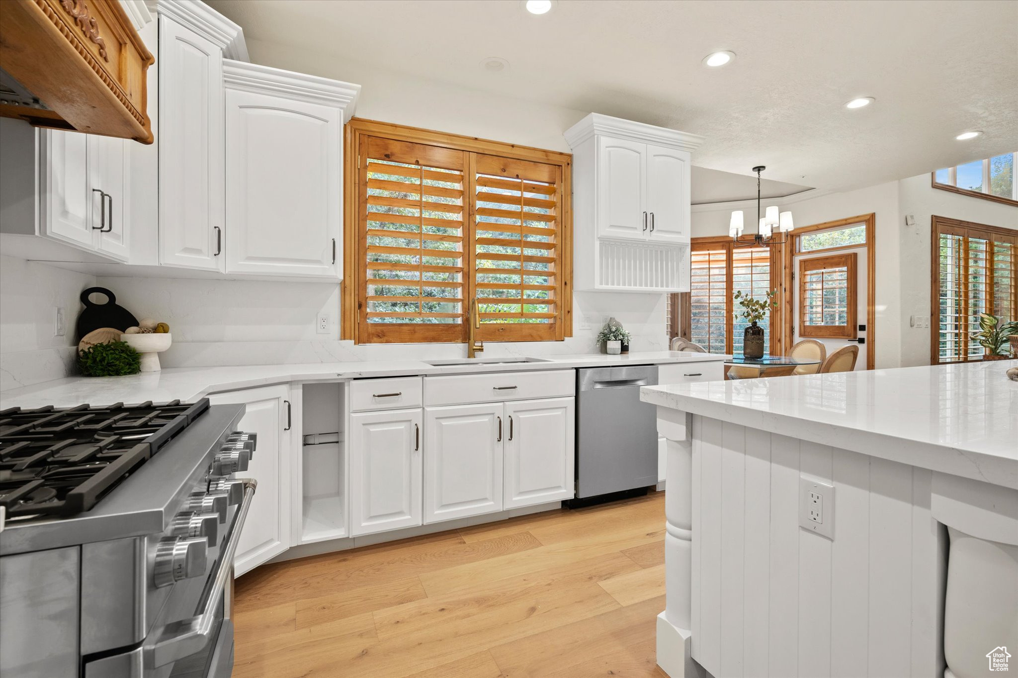 SUNCREST - THE POINT - Residential