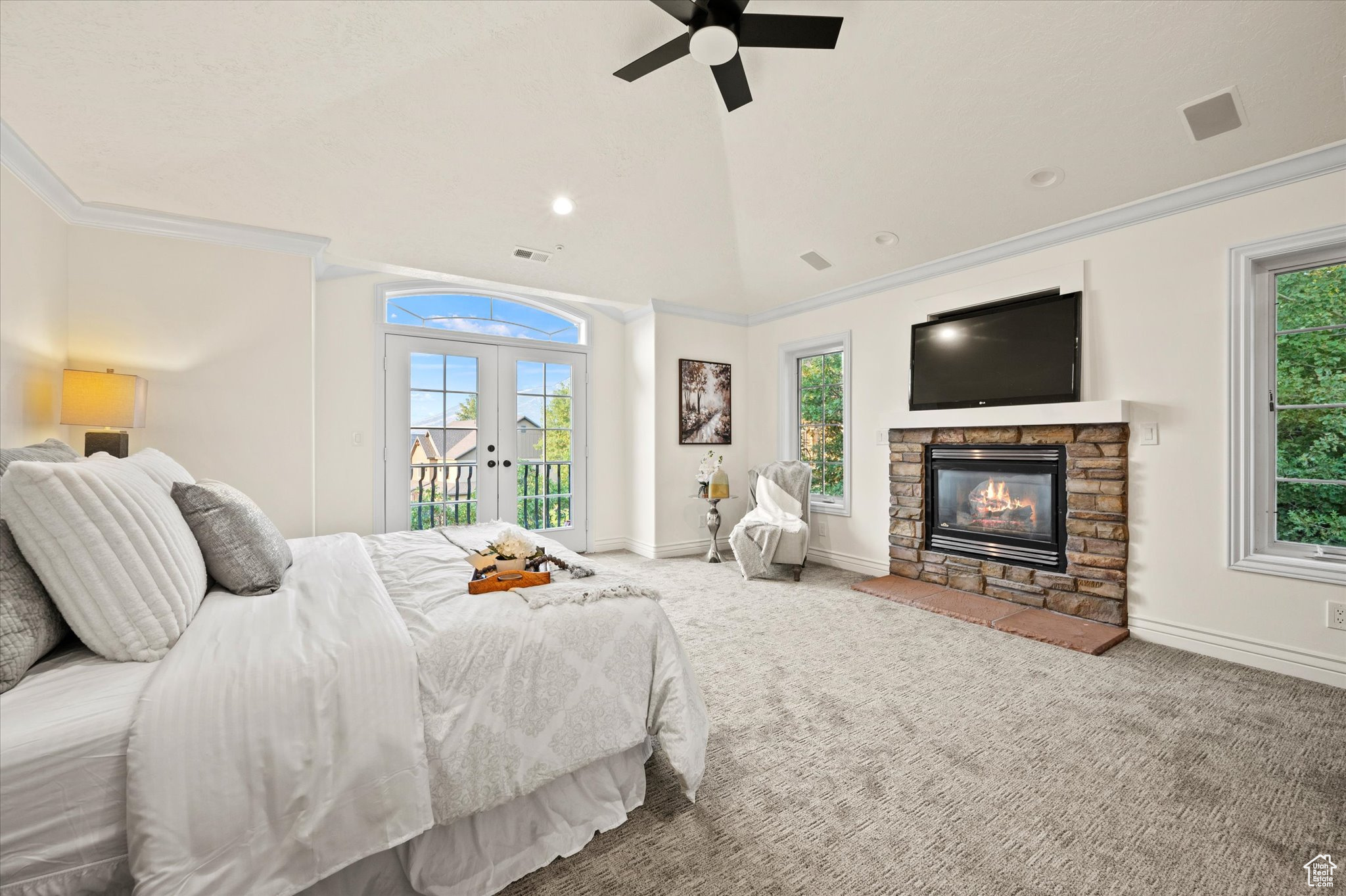 SUNCREST - THE POINT - Residential