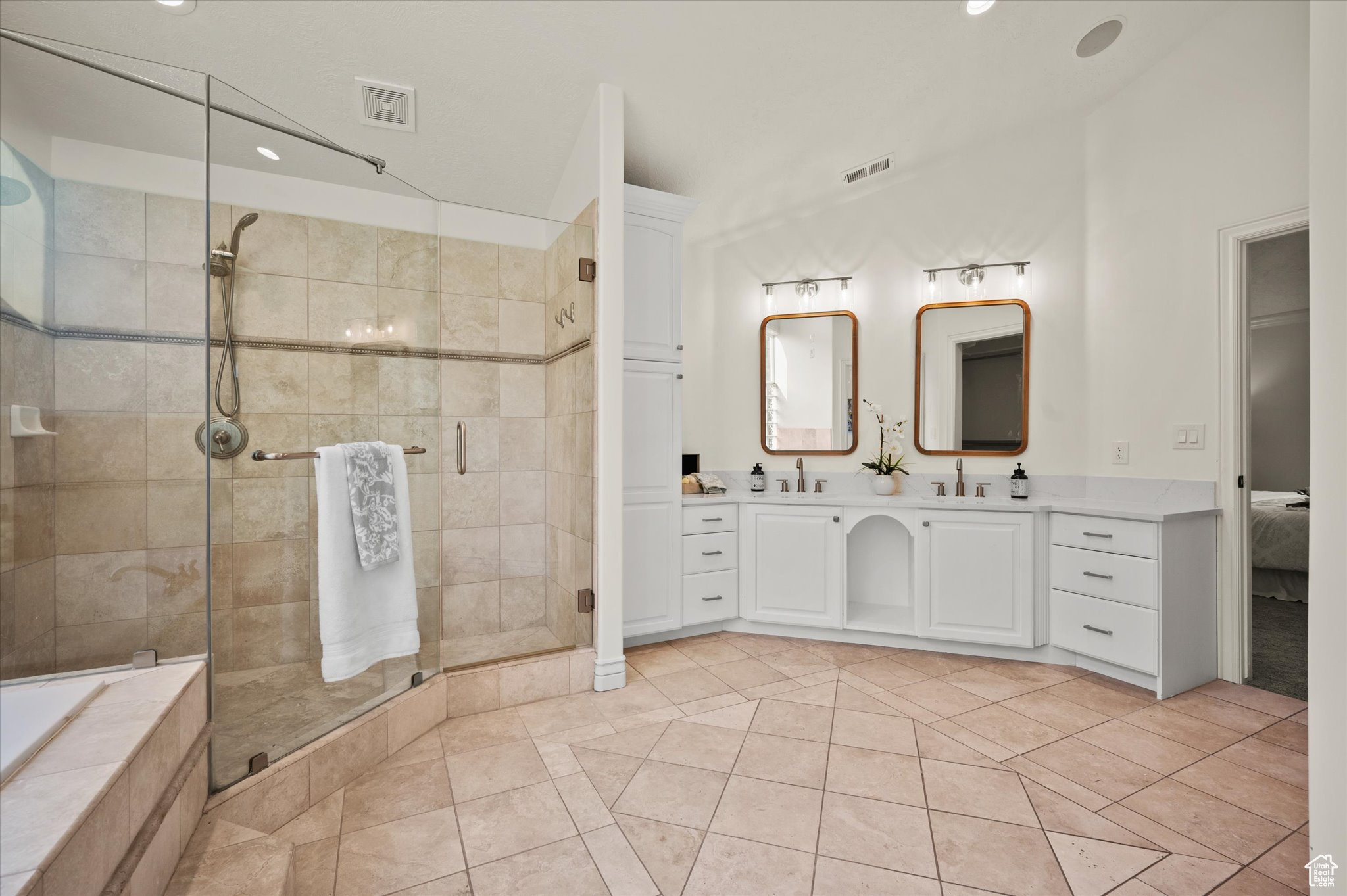 SUNCREST - THE POINT - Residential