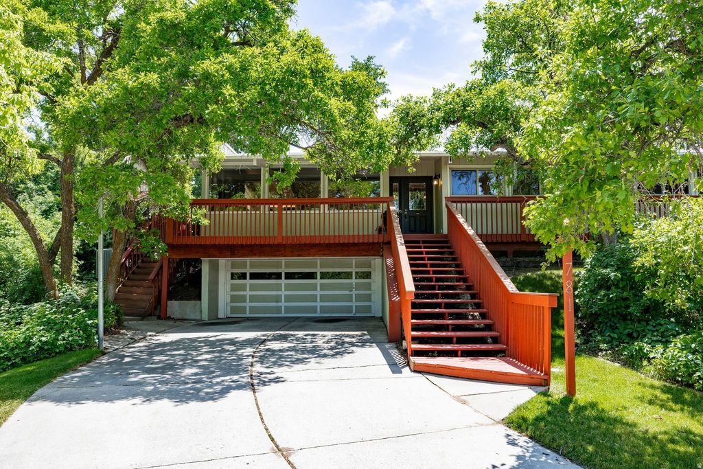 Photo of 781 BEN LOMOND AVE, South Ogden, UT 84403 (MLS # 2164288)