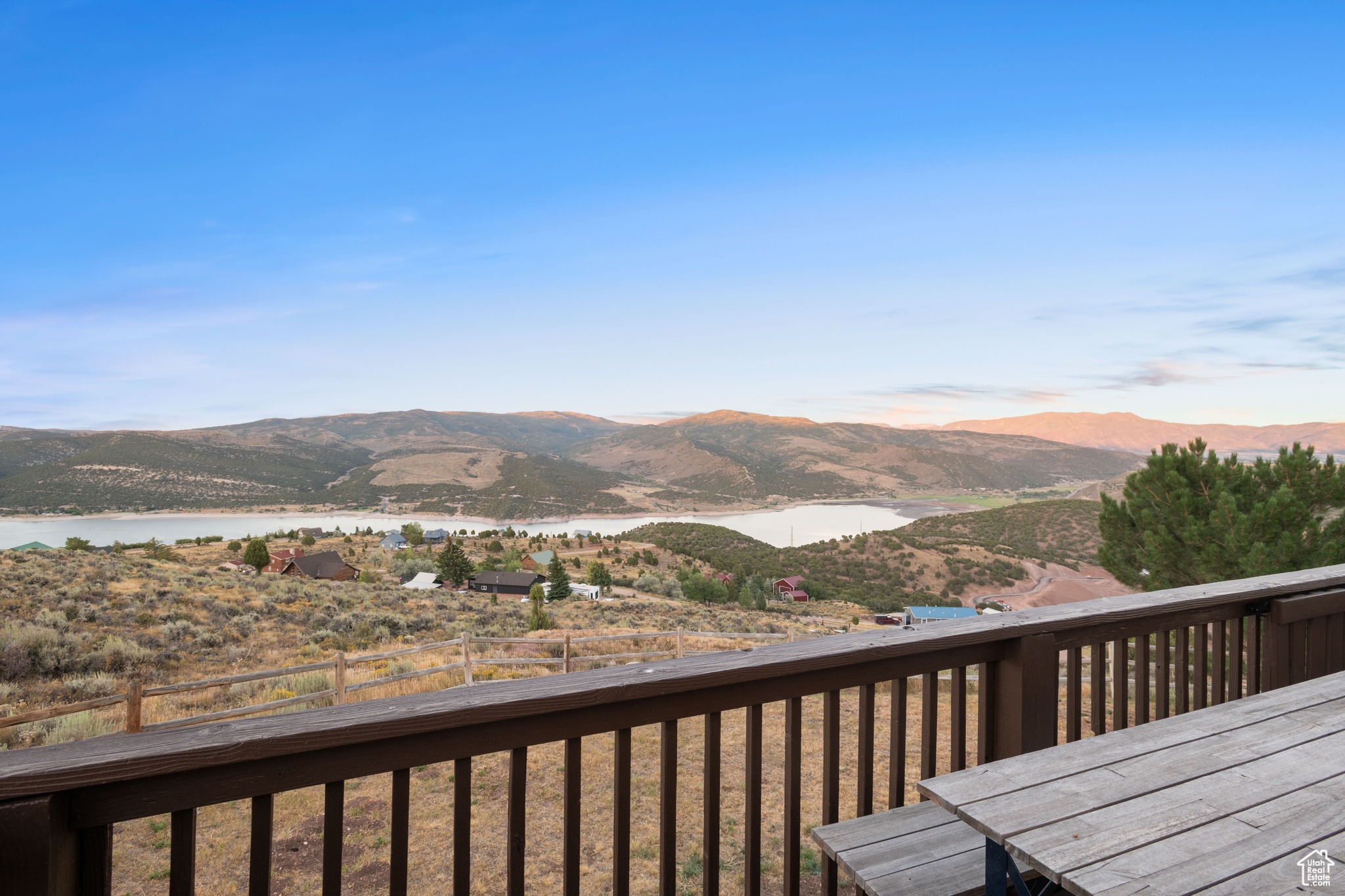 ROCKPORT ESTATES - Residential