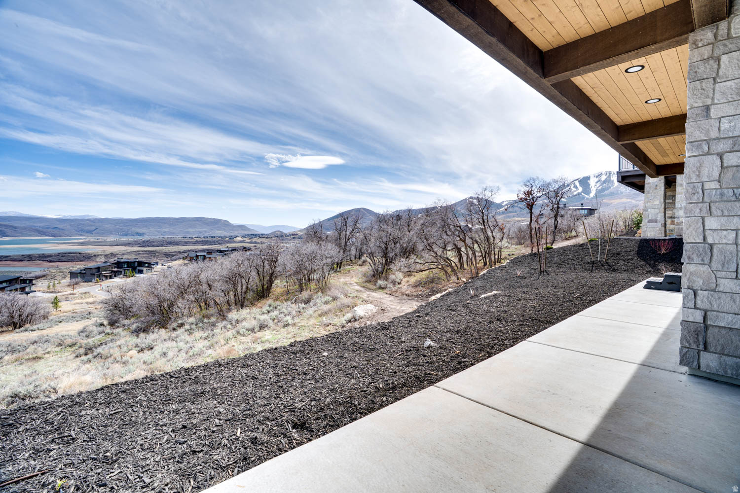 AMANTI LAGO - Residential