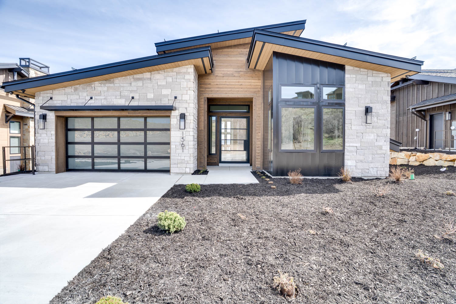 AMANTI LAGO - Residential