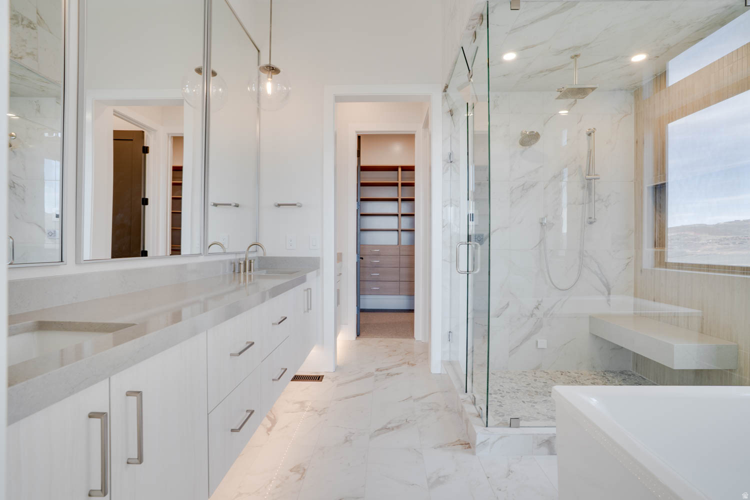 AMANTI LAGO - Residential