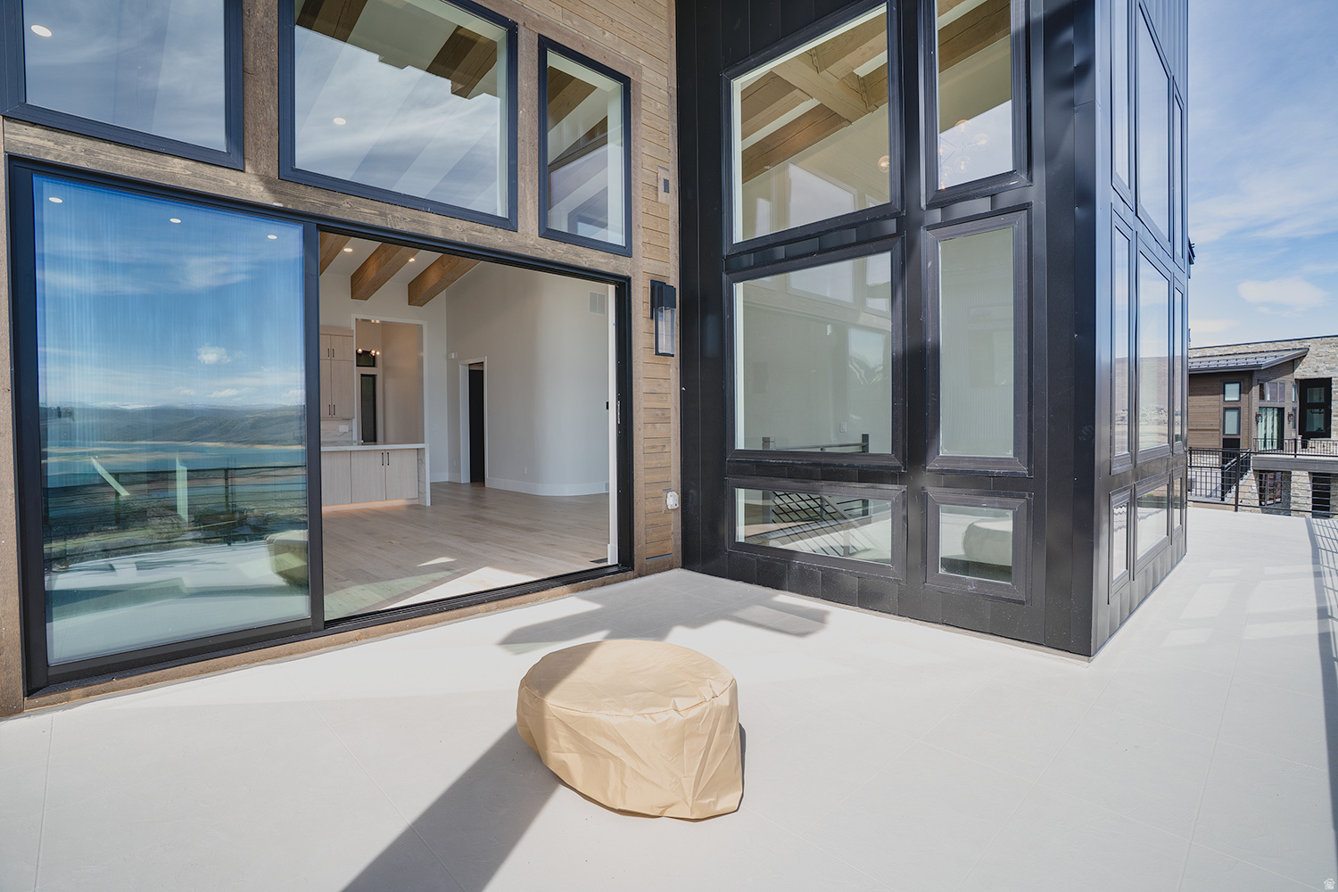 AMANTI LAGO - Residential