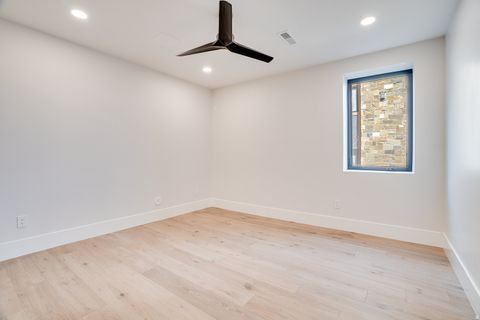 Tiny photo for 1561 W CRYSTAL VIEW CT #24, Heber City, UT 84032 (MLS # 2148040)