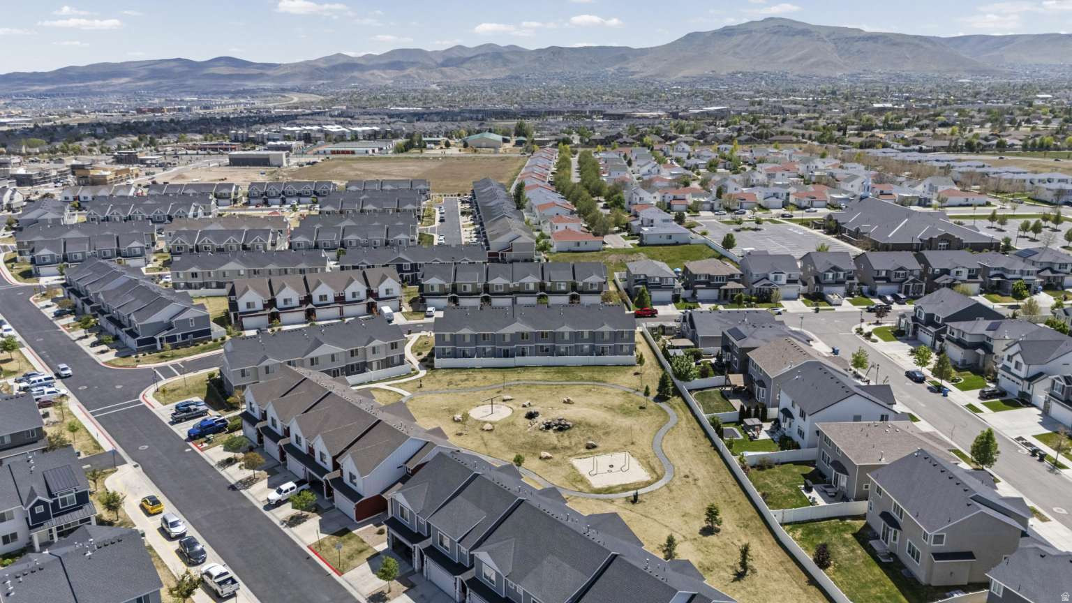 ENCORE AT MILLER CORSSING - Residential