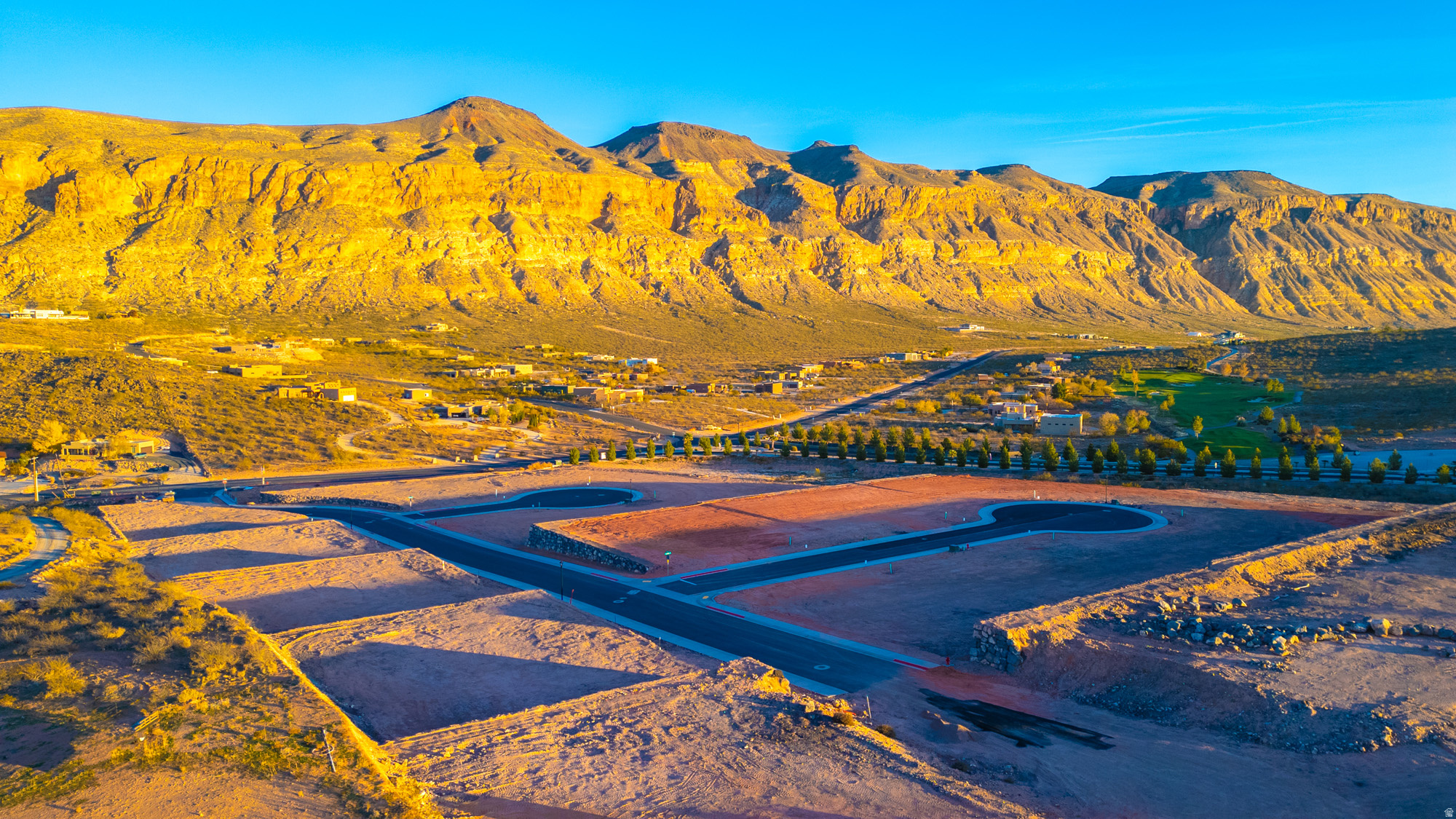 THE VIEWS AT HURRICANE CLIFFS - Land
