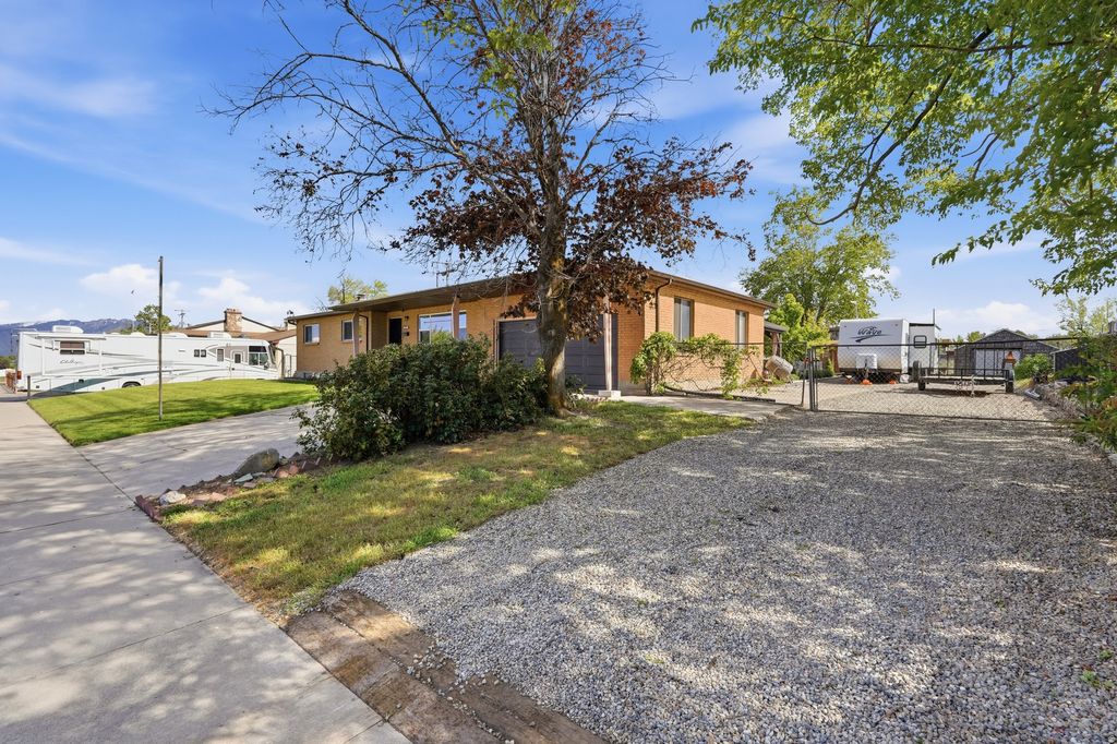 Photo of 5533 W JANETTE AVE, West Valley City, UT 84120 (MLS # 2153980)