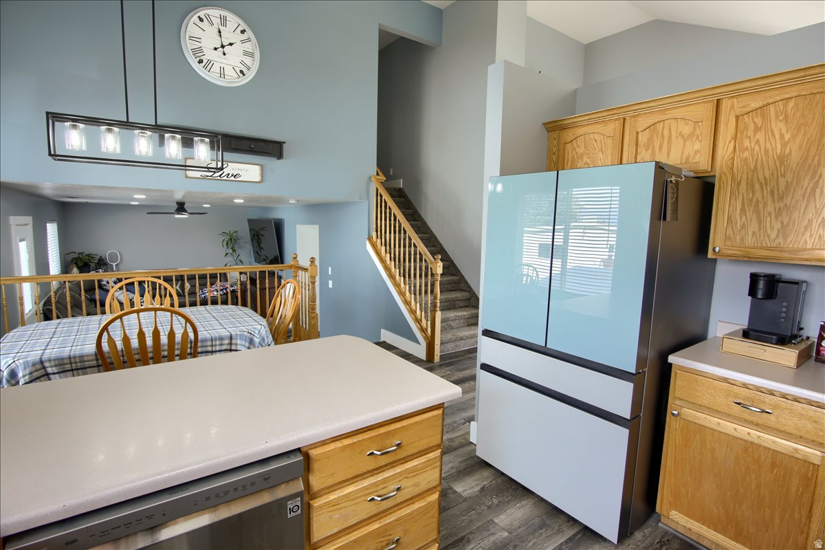 EDGEWATER ESTATES - Residential