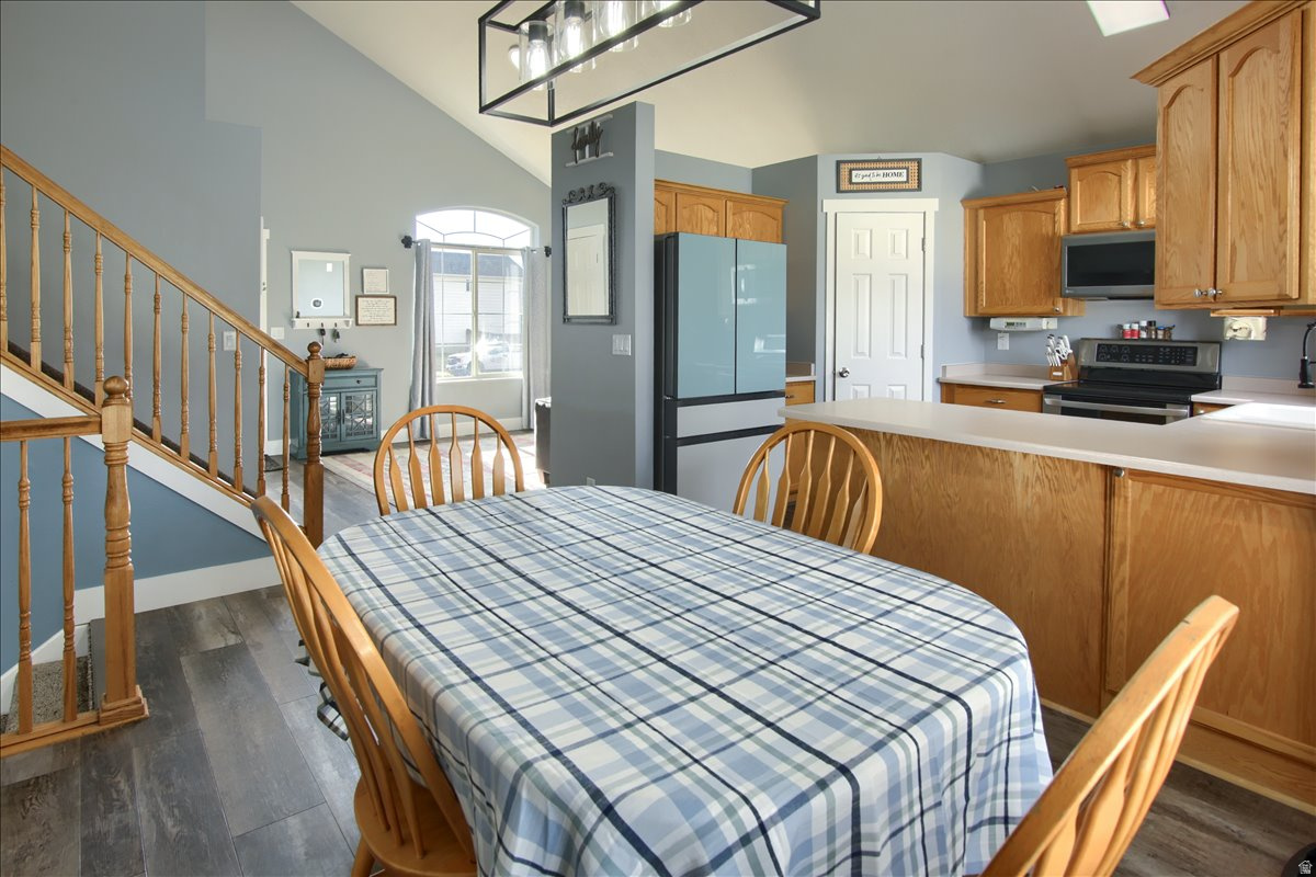 EDGEWATER ESTATES - Residential