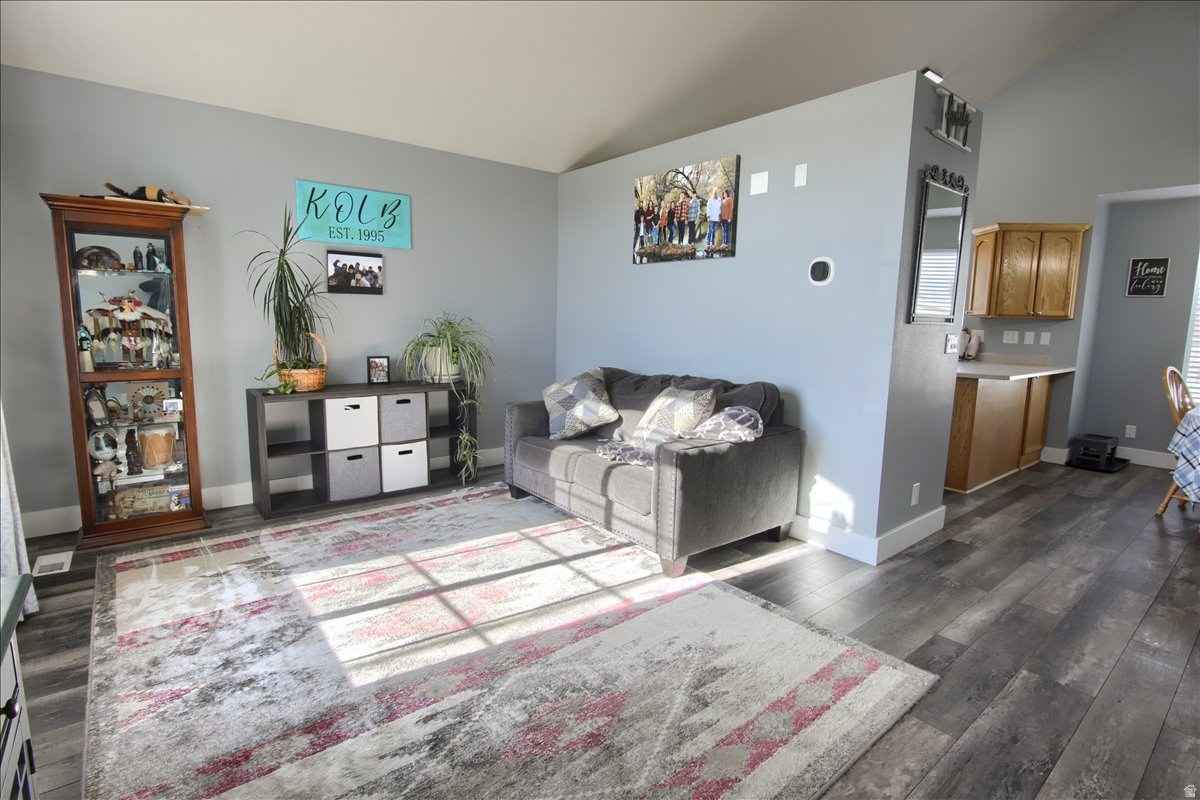 EDGEWATER ESTATES - Residential