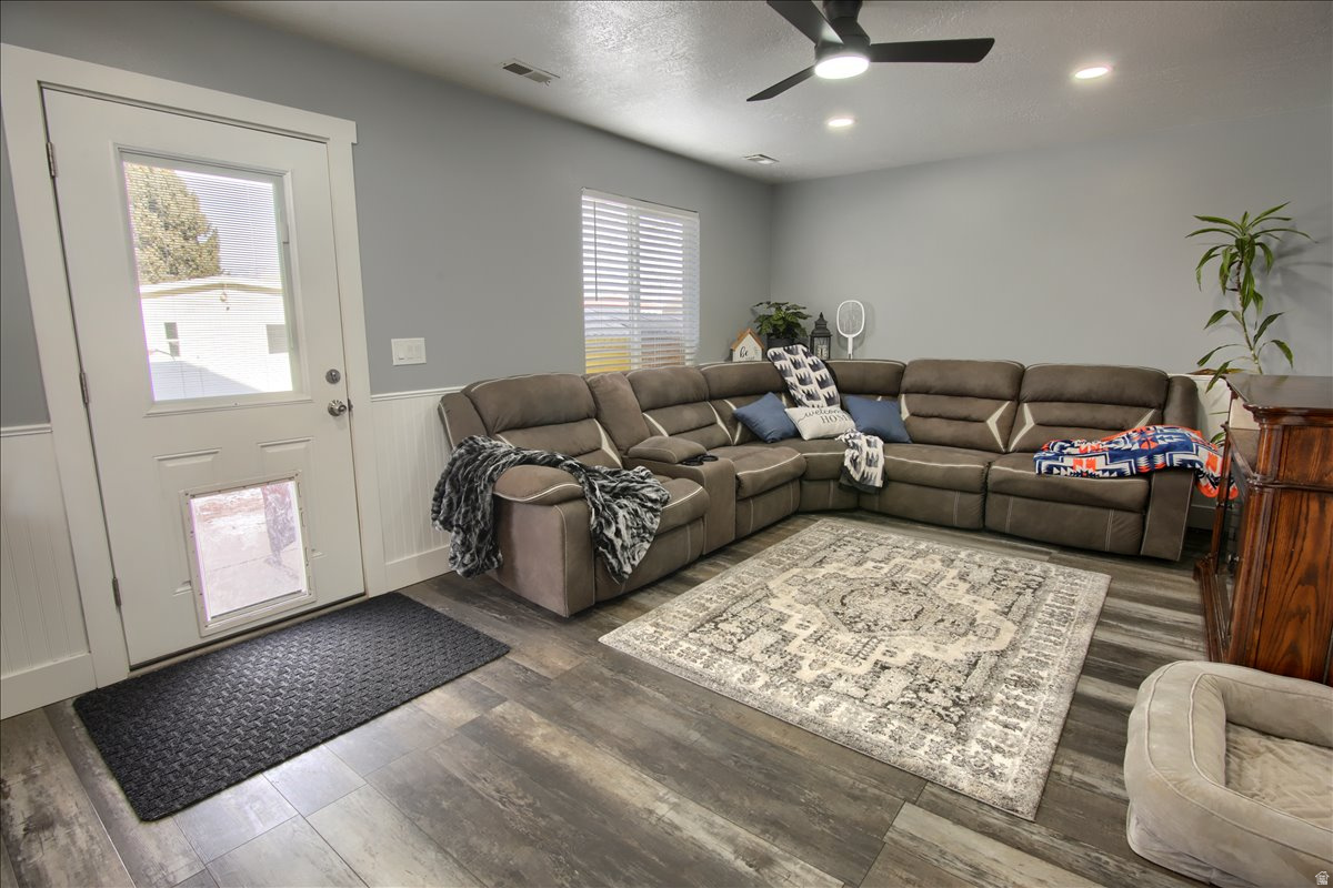 EDGEWATER ESTATES - Residential