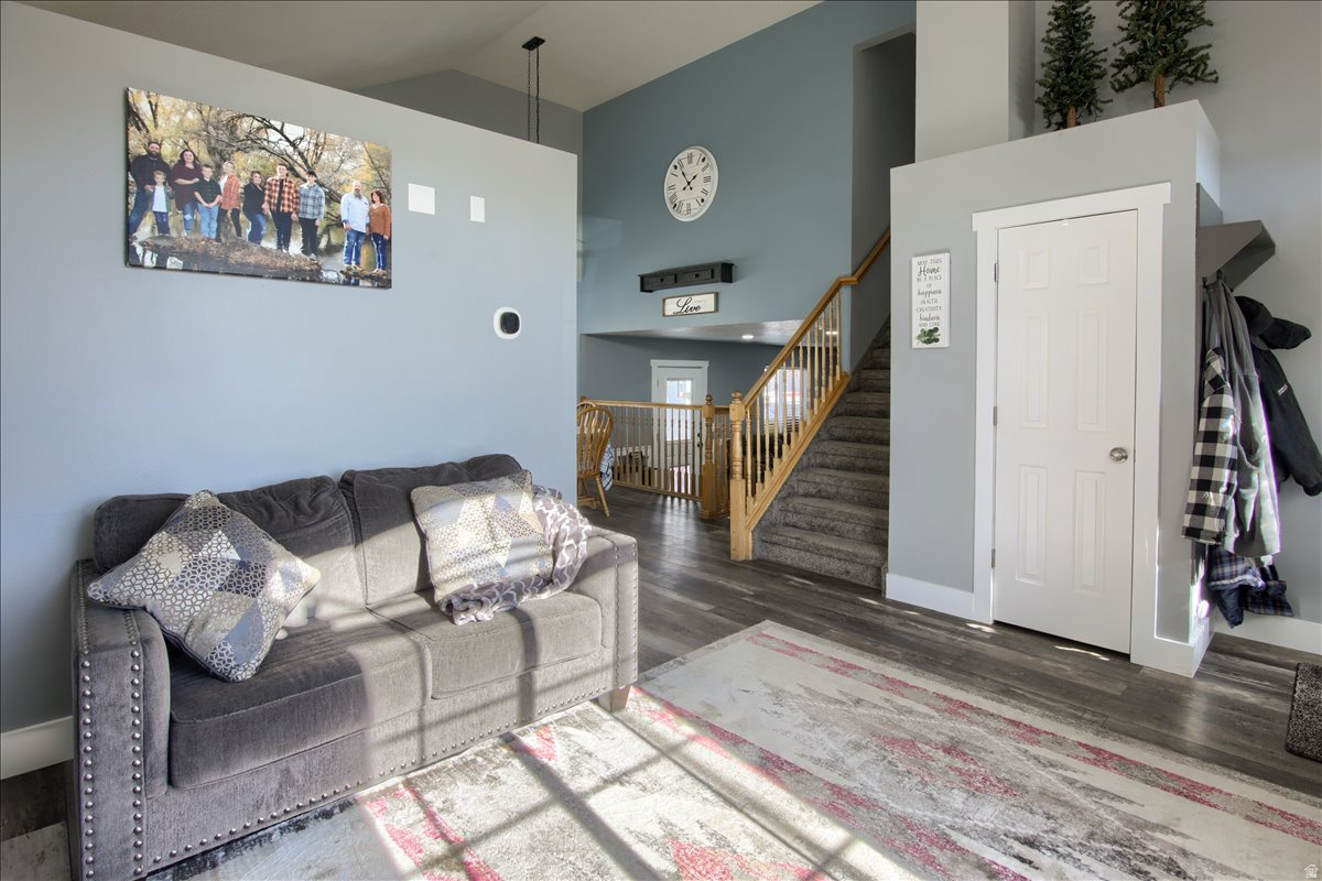 EDGEWATER ESTATES - Residential