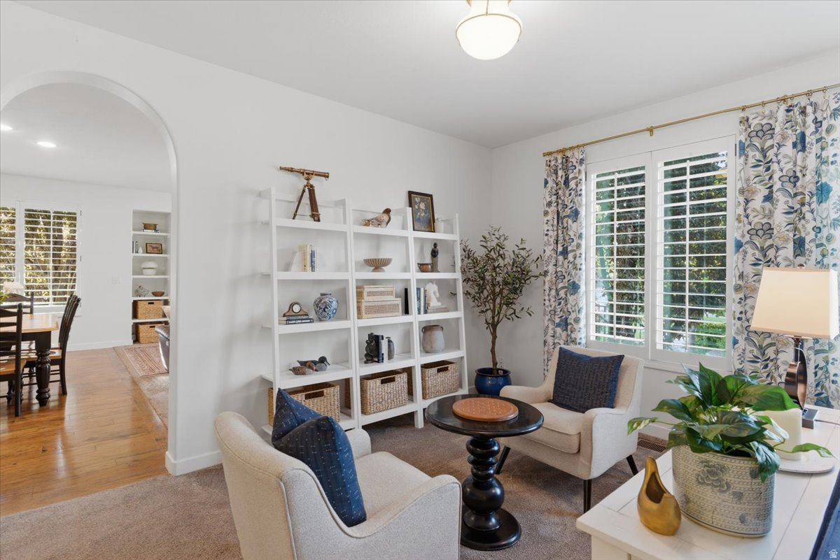 SUNSET EQUESTRIAN - Residential
