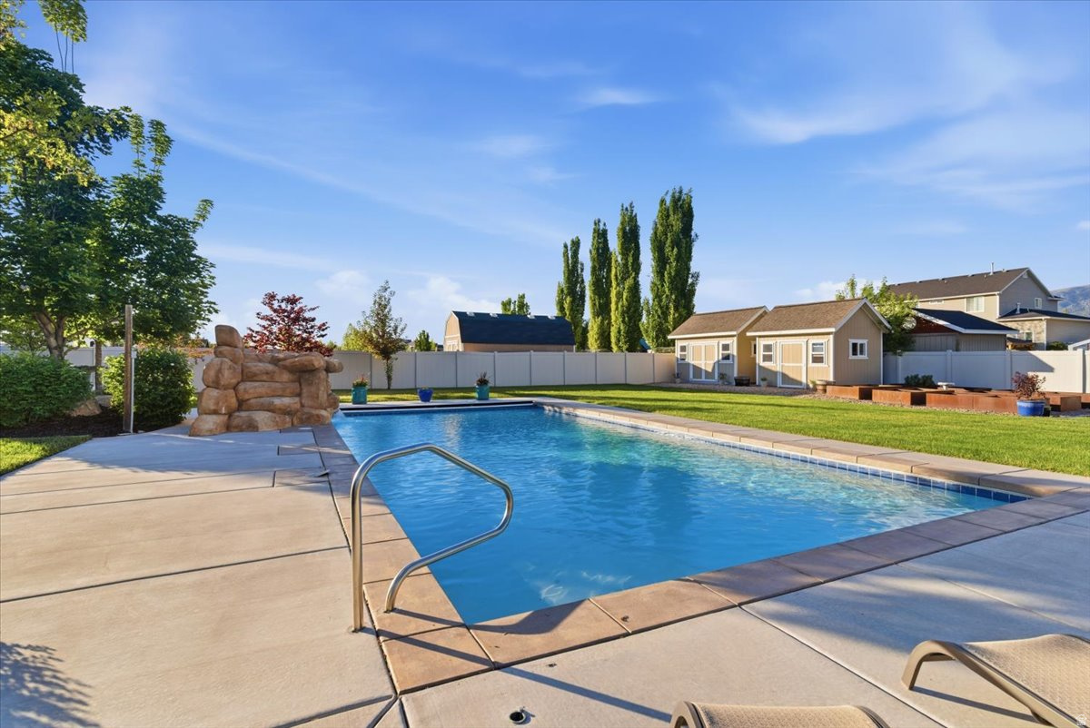 SUNSET EQUESTRIAN - Residential