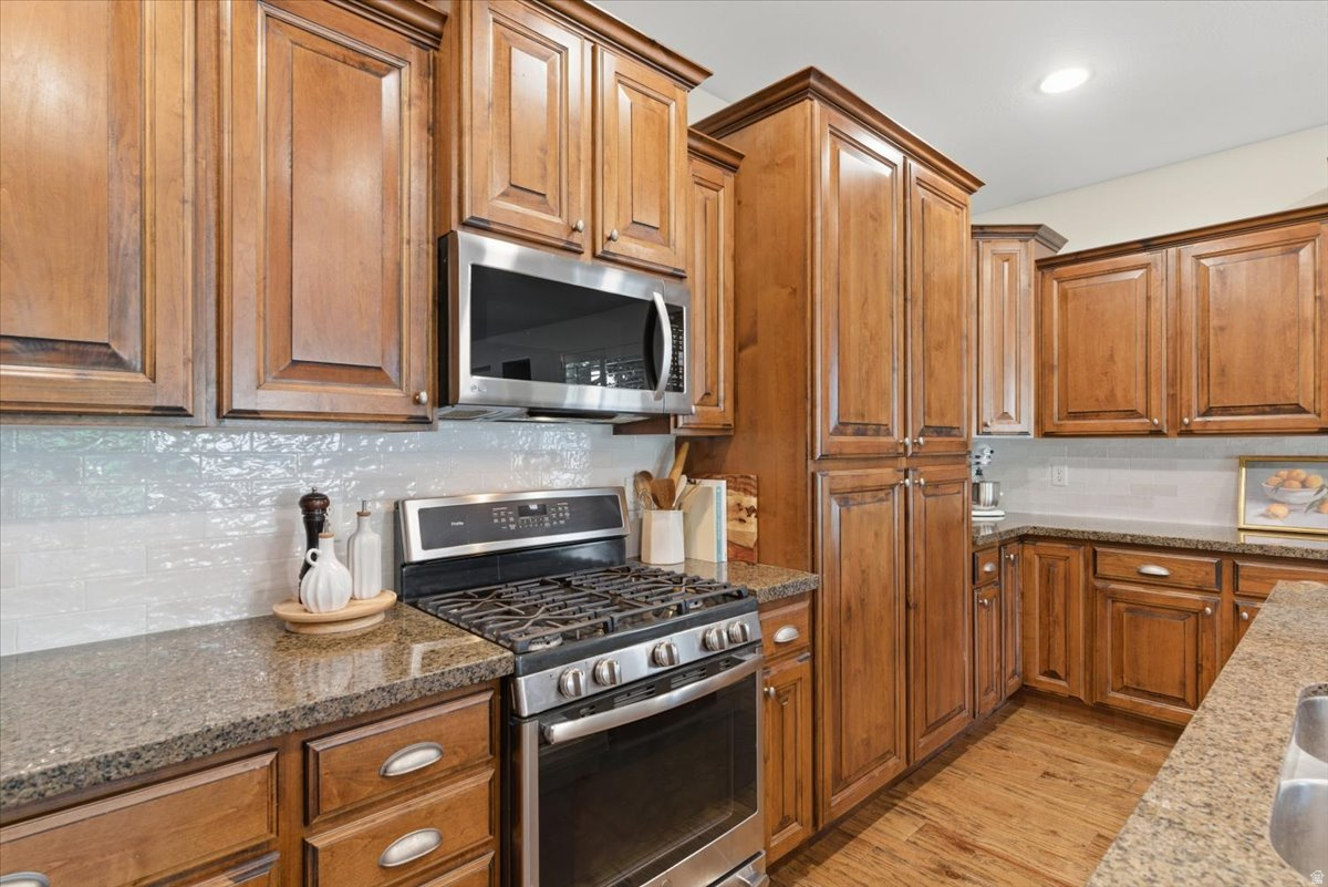 SUNSET EQUESTRIAN - Residential