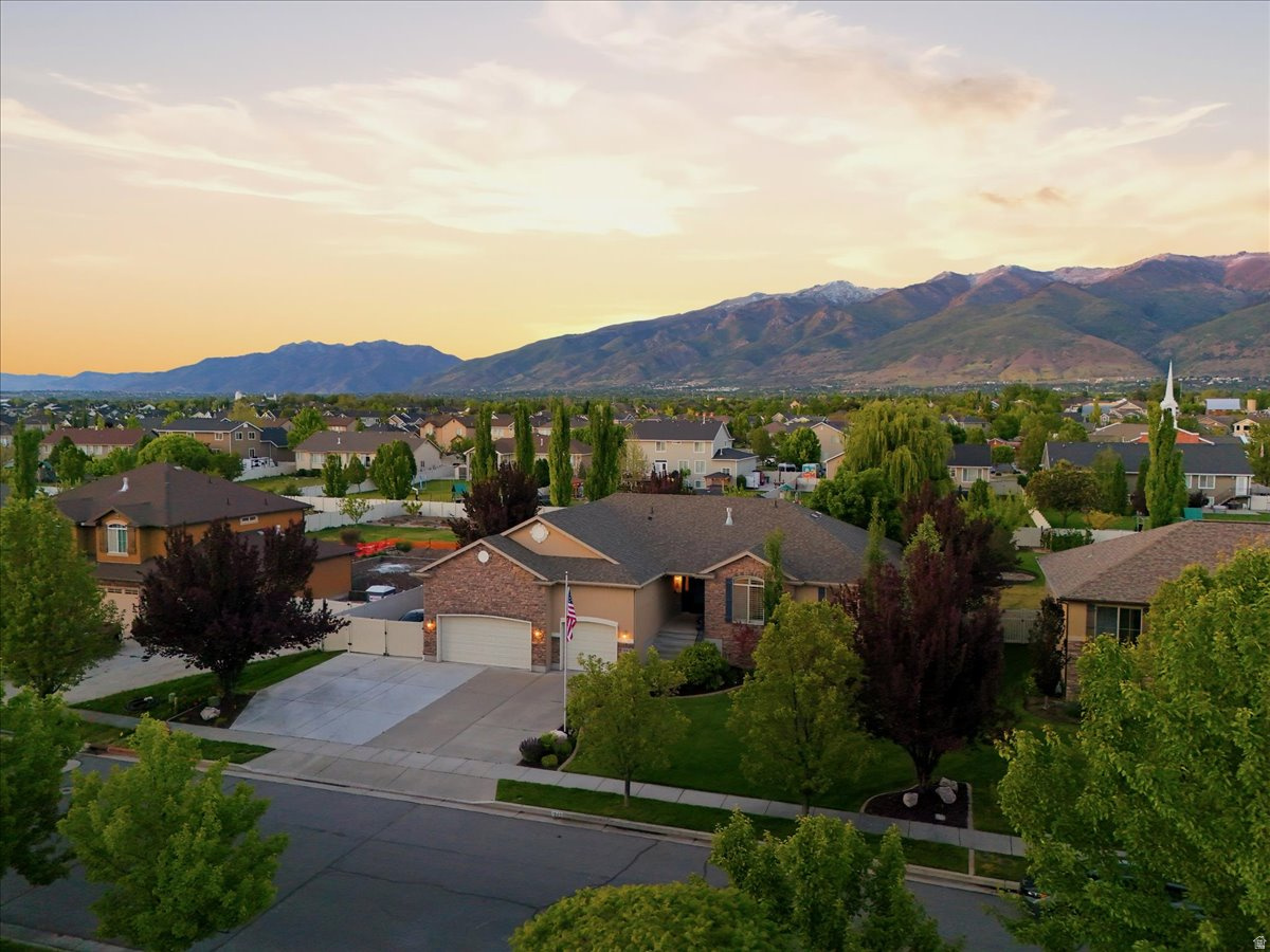 SUNSET EQUESTRIAN - Residential
