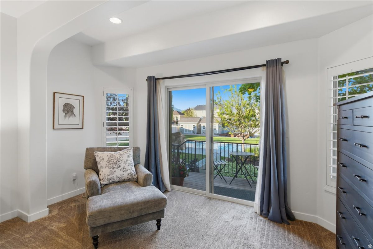 SUNSET EQUESTRIAN - Residential