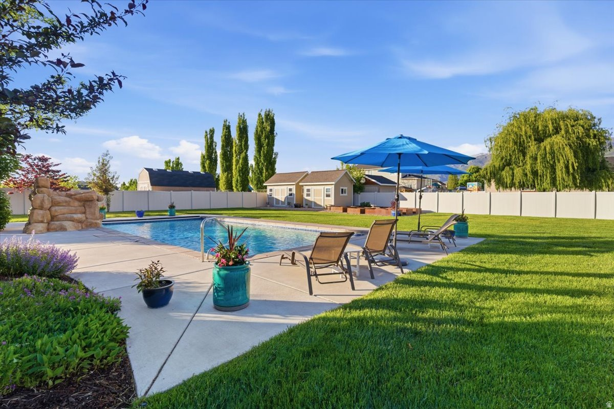 SUNSET EQUESTRIAN - Residential