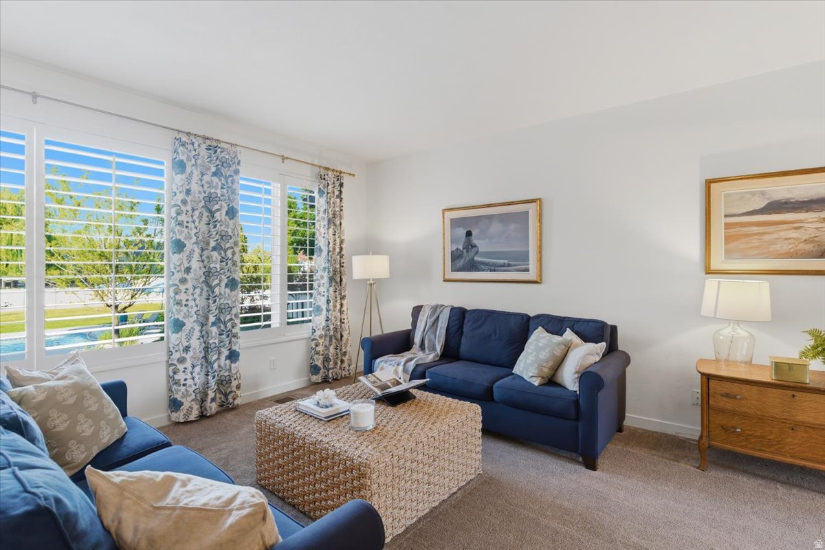 SUNSET EQUESTRIAN - Residential