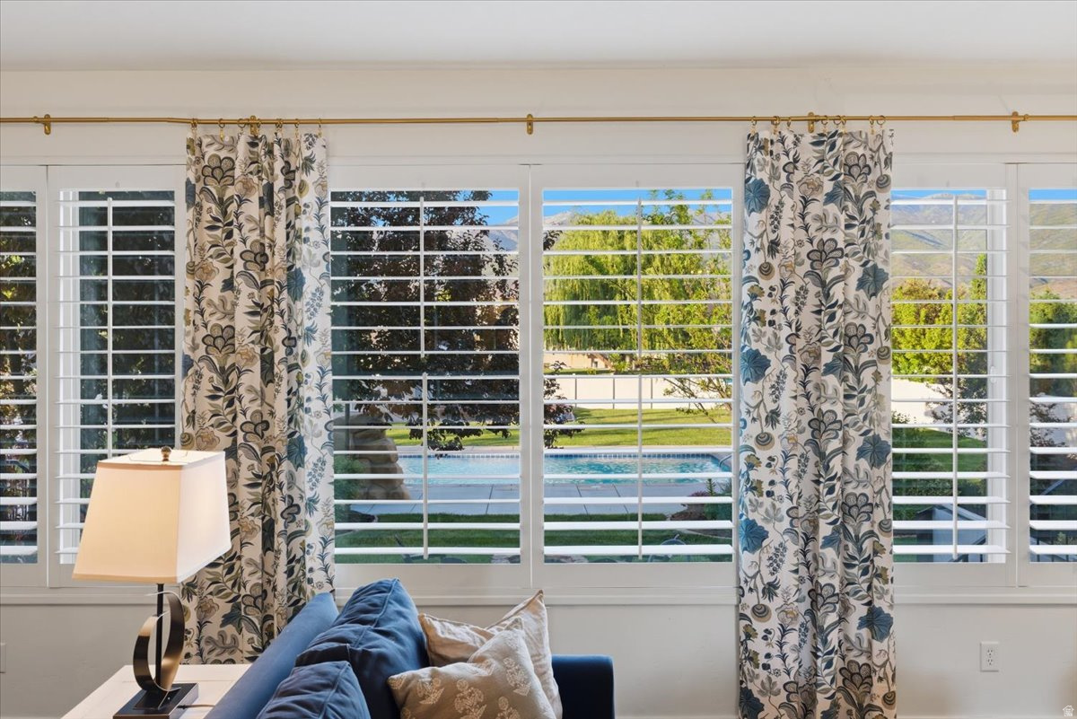 SUNSET EQUESTRIAN - Residential