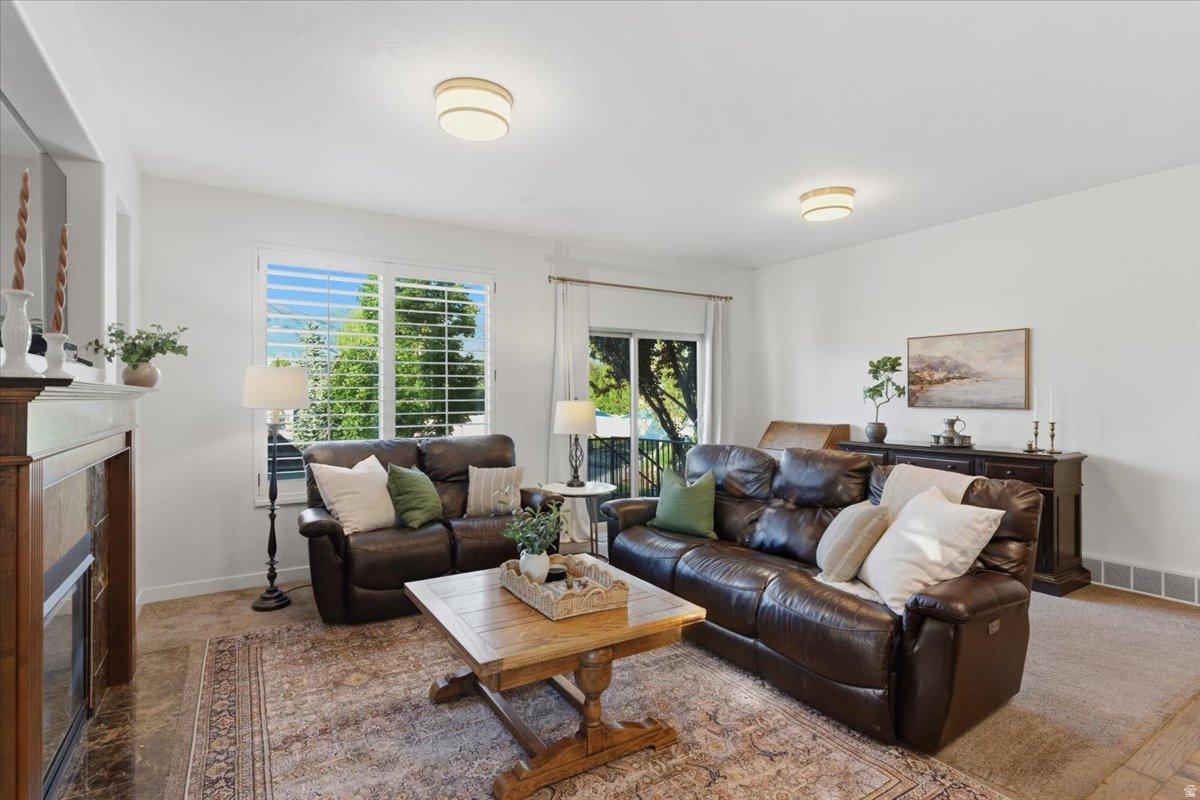 SUNSET EQUESTRIAN - Residential